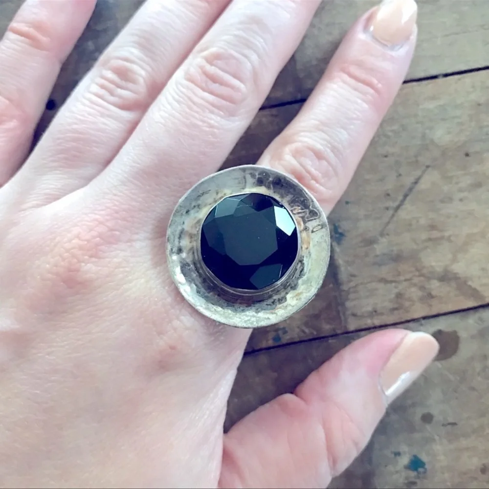 Vintage Large Obsidian Hammered Sterling Silver round Ring size 7 big huge - Picture 1 of 8